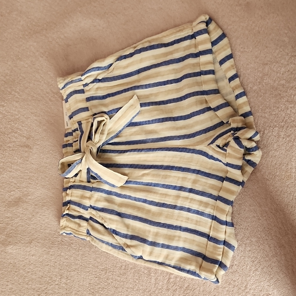 Womens/Juniors Short Size XS
